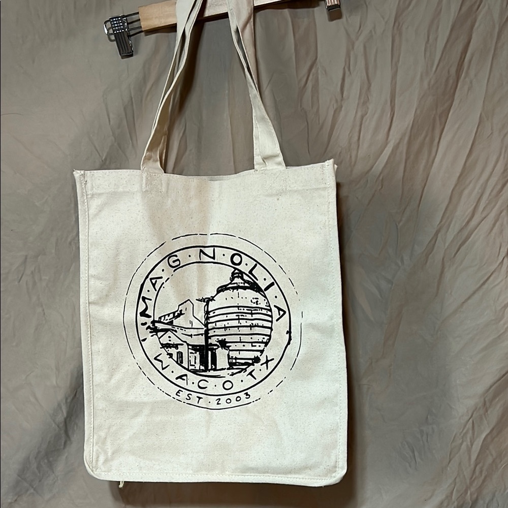 Magnolia tote bag